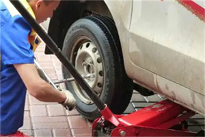 凤凰附近拖车24小时服务热线电话