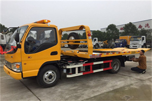 凤凰哪里有拖车服务