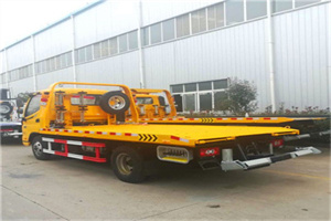 凤凰附近拖车救援搭电