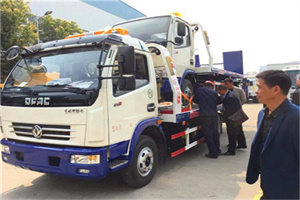 凤凰汽车道路救援拖车价格